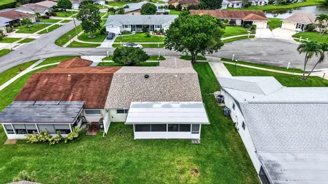6049 Vía Diana Delray Beach FL 33484