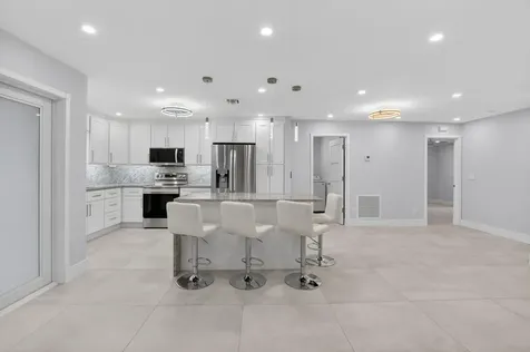 6049 Vía Diana Delray Beach FL 33484