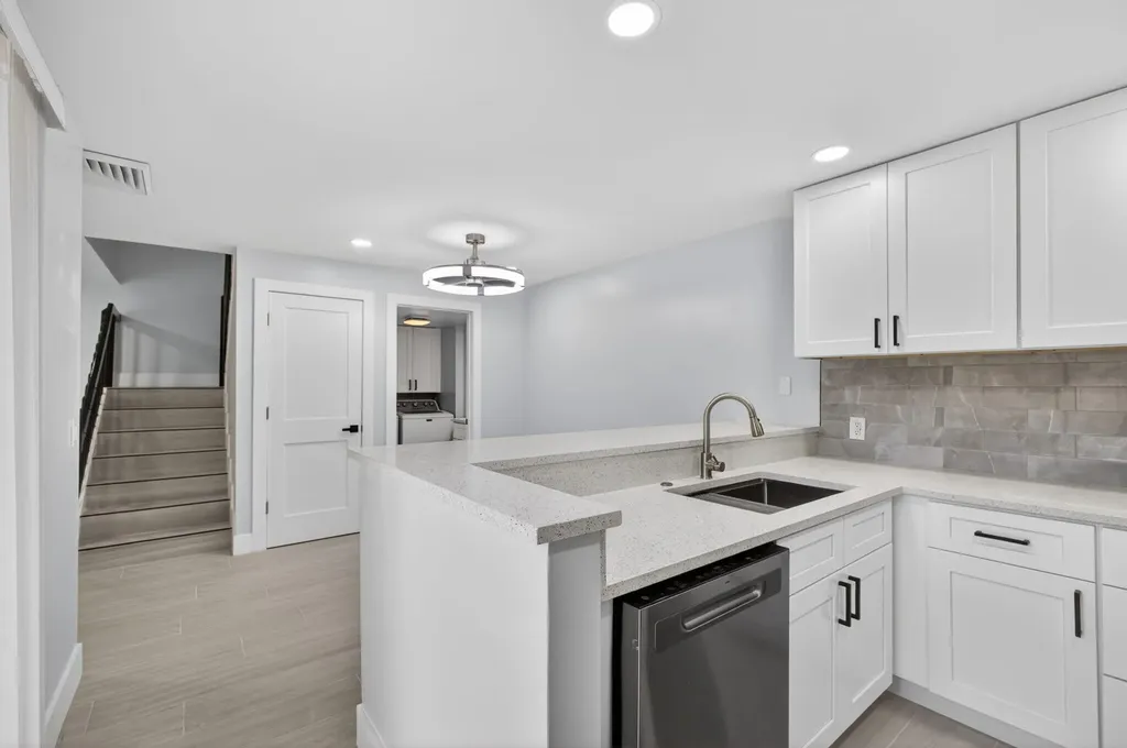 183 Charter Way West Palm Beach FL 33407