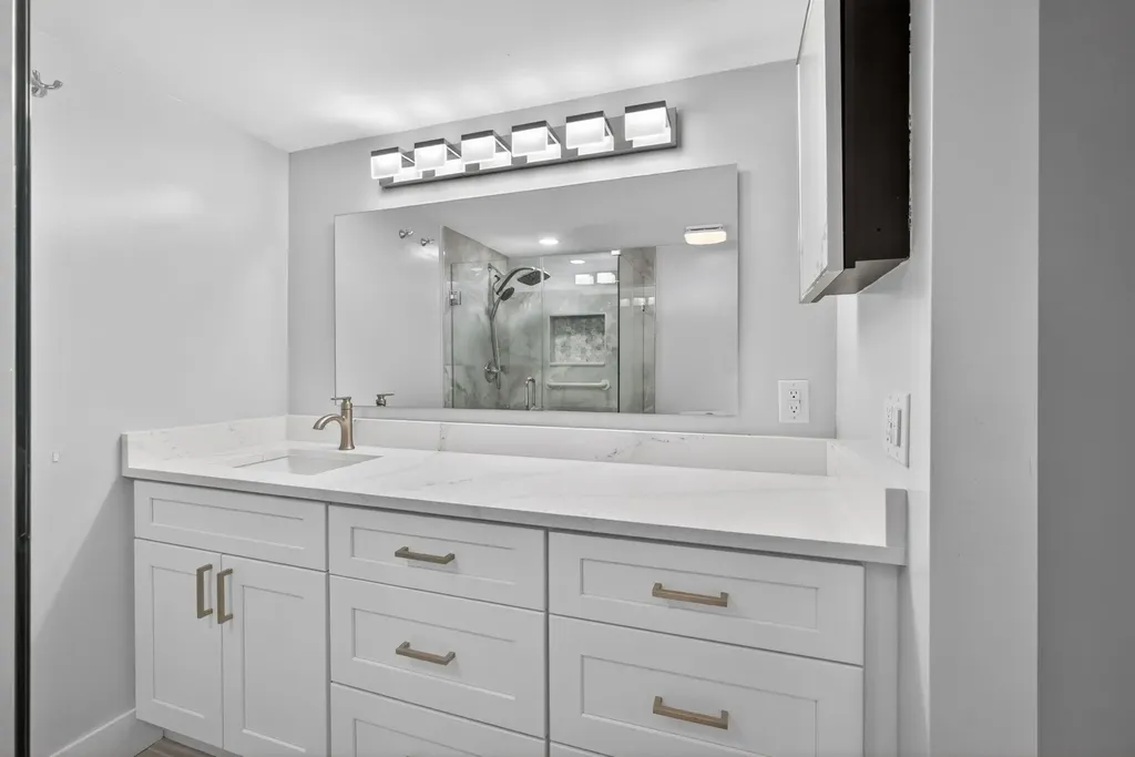 183 Charter Way West Palm Beach FL 33407
