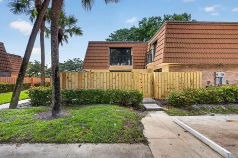 183 Charter Way West Palm Beach FL 33407