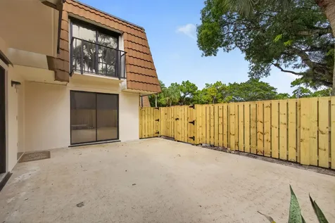 183 Charter Way West Palm Beach FL 33407