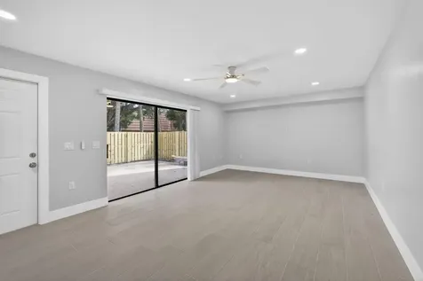 183 Charter Way West Palm Beach FL 33407