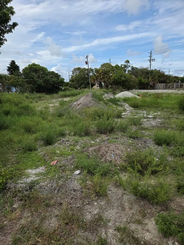 1114 W 28th Street Riviera Beach FL 33404