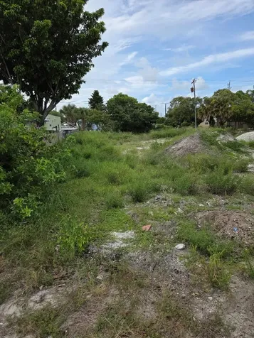 1114 W 28th Street Riviera Beach FL 33404