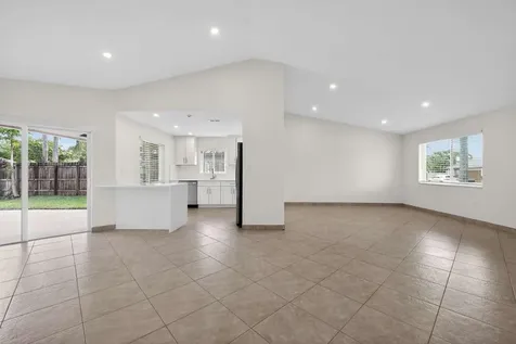 1329 SW 151st Way Sunrise FL 33326