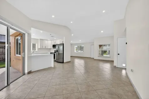 1329 SW 151st Way Sunrise FL 33326