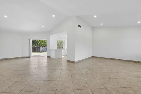 1329 SW 151st Way Sunrise FL 33326