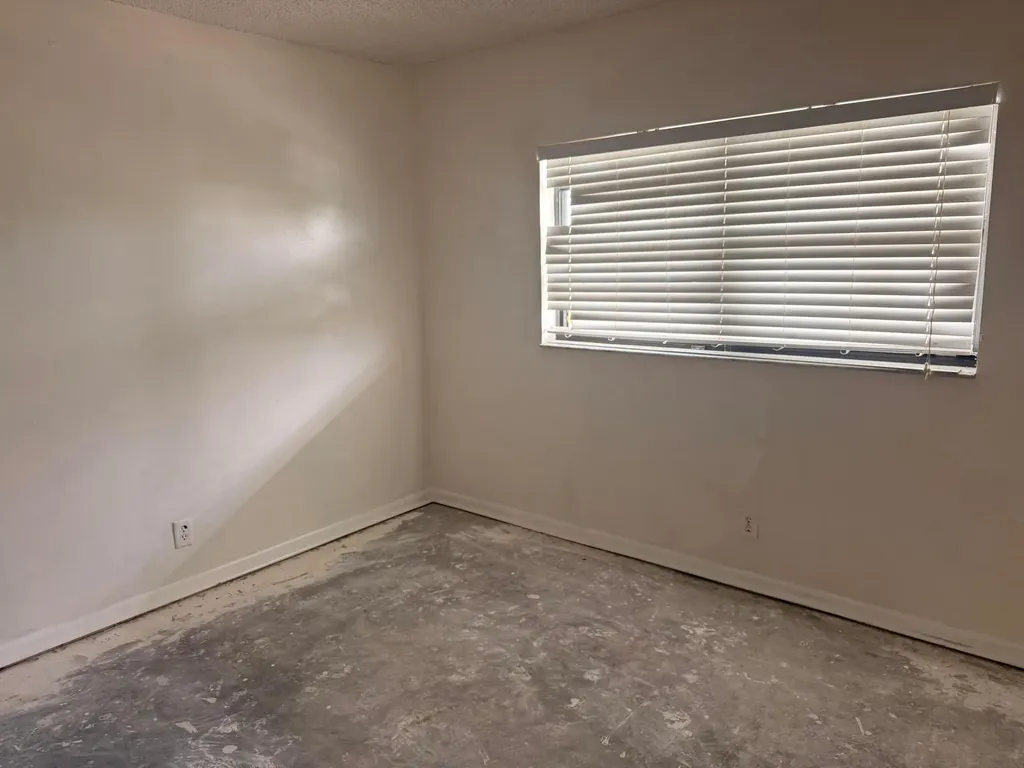 2021 W Woolbright Road Boynton Beach FL 33426