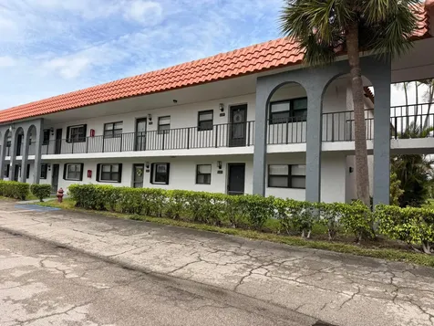 2021 W Woolbright Road Boynton Beach FL 33426