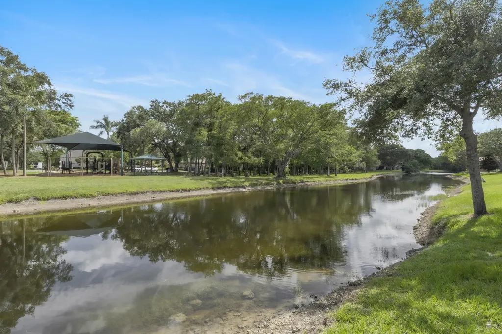 4306 Acacia Circle Coconut Creek FL 33066