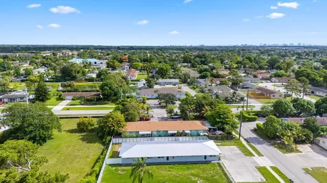 2807 Reo Lane Palm Springs FL 33461
