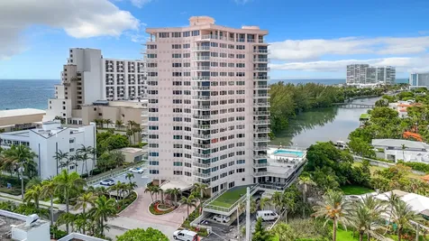 3000 Holiday Drive Fort Lauderdale FL 33316