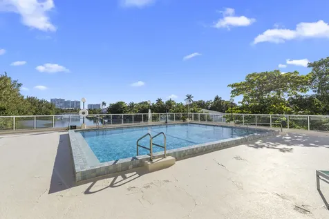 3000 Holiday Drive Fort Lauderdale FL 33316