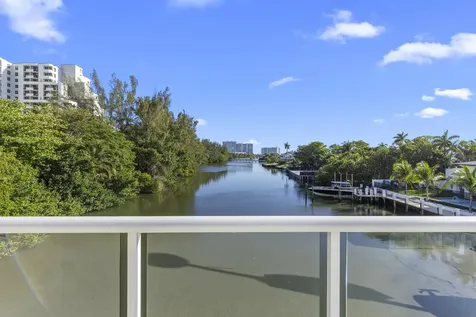 3000 Holiday Drive Fort Lauderdale FL 33316