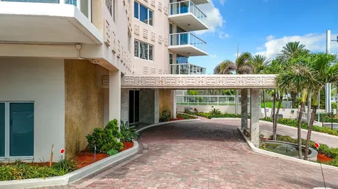 3000 Holiday Drive Fort Lauderdale FL 33316