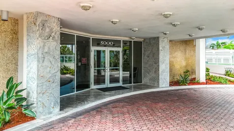 3000 Holiday Drive Fort Lauderdale FL 33316