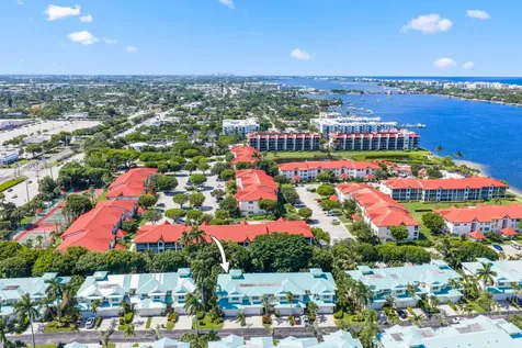 131 Barefoot Cove Hypoluxo FL 33462