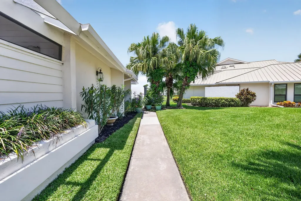 5632 SE Foxcross Place Stuart FL 34997