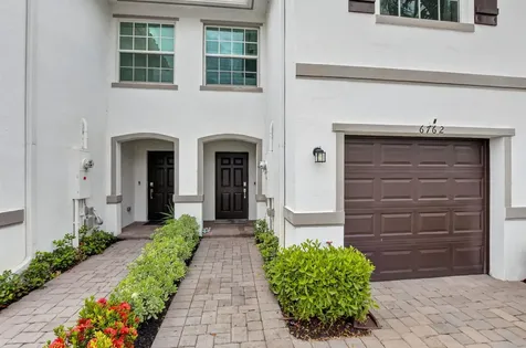 6762 Broadwater Lane Lake Worth FL 33467