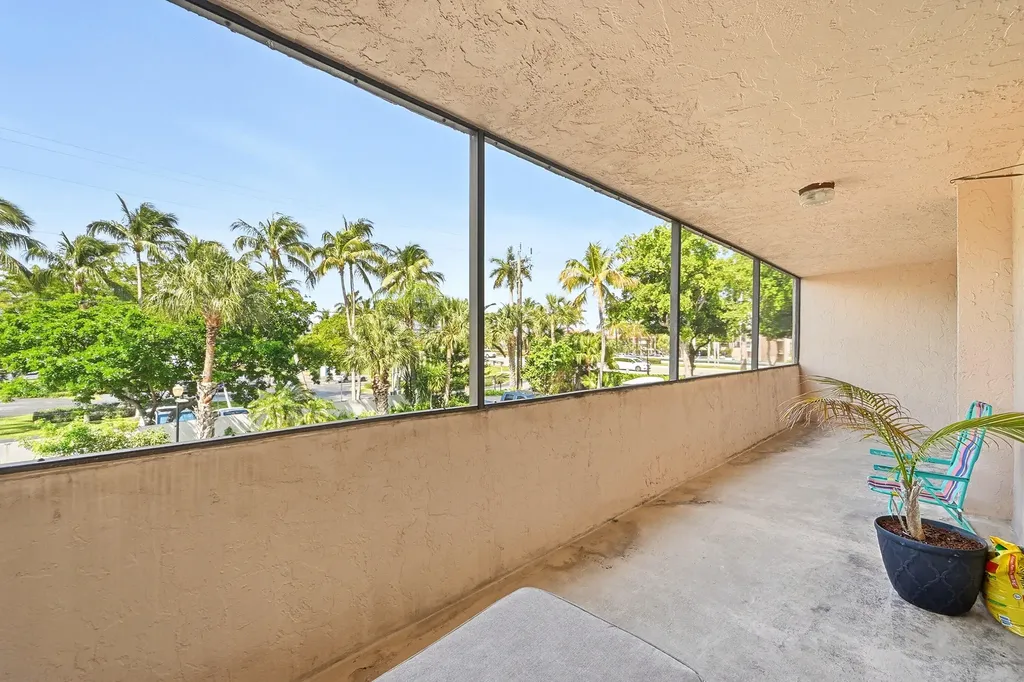 740 S Federal Highway Pompano Beach FL 33062