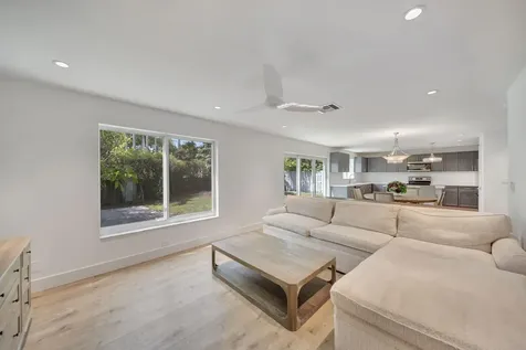5631 NW 43rd Way Coconut Creek FL 33073