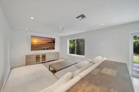 5631 NW 43rd Way Coconut Creek FL 33073