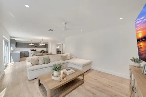 5631 NW 43rd Way Coconut Creek FL 33073