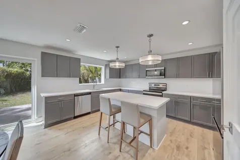 5631 NW 43rd Way Coconut Creek FL 33073