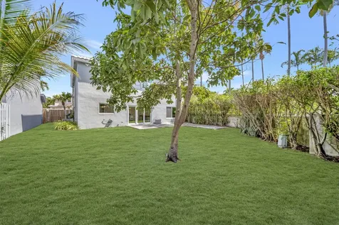 5631 NW 43rd Way Coconut Creek FL 33073