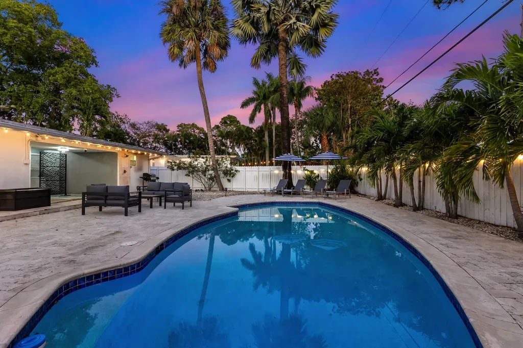 1812 SW 9th Street Fort Lauderdale FL 33312