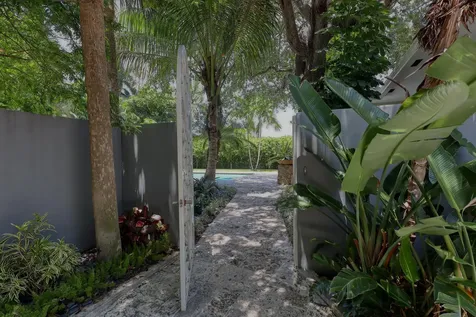 1635 Seabreeze Boulevard Fort Lauderdale FL 33316