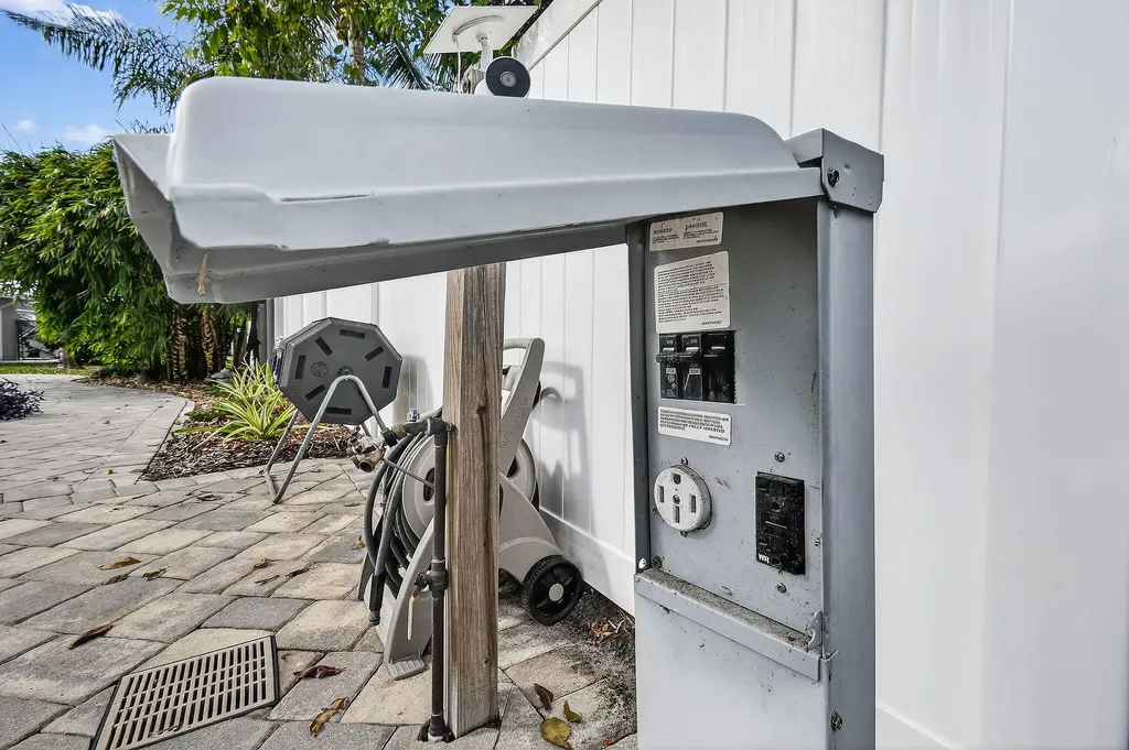3221 SE Quay Street Port St Lucie FL 34984