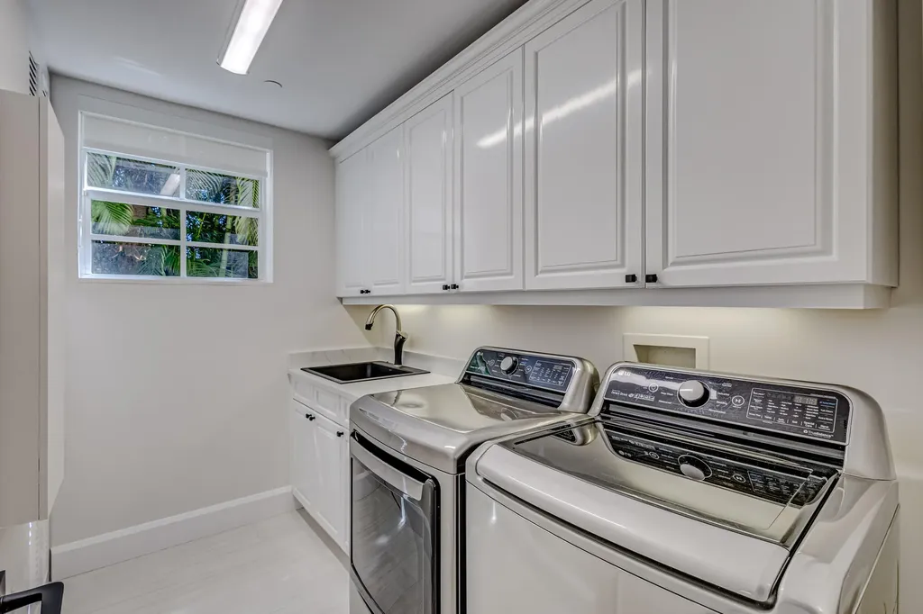 27 Marina Gardens Drive Palm Beach Gardens FL 33410