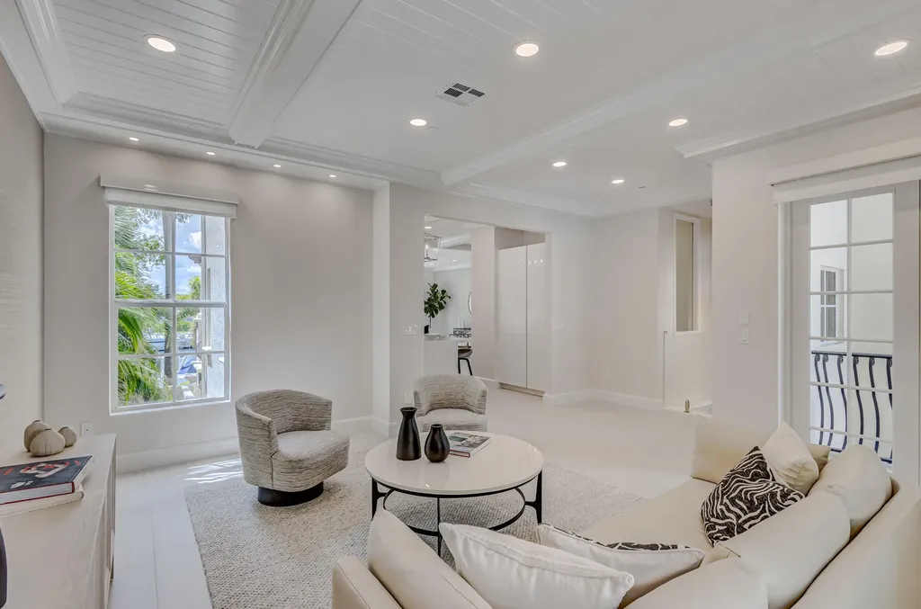 27 Marina Gardens Drive Palm Beach Gardens FL 33410