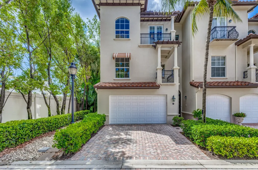 27 Marina Gardens Drive Palm Beach Gardens FL 33410