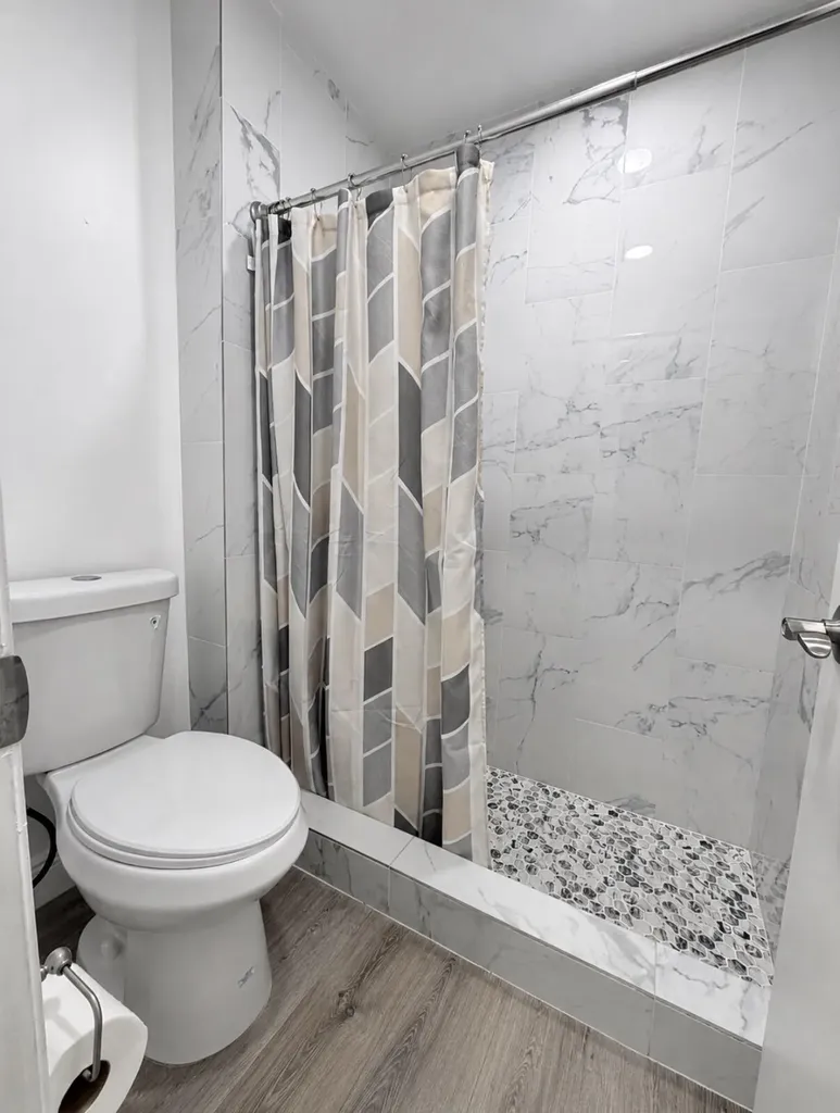 1407 E Lakeview Drive Drive E Royal Palm Beach FL 33411
