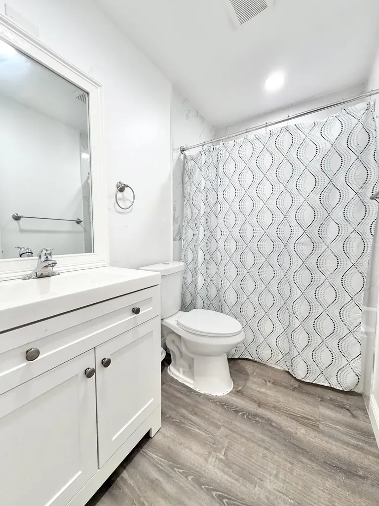 1407 E Lakeview Drive Drive E Royal Palm Beach FL 33411