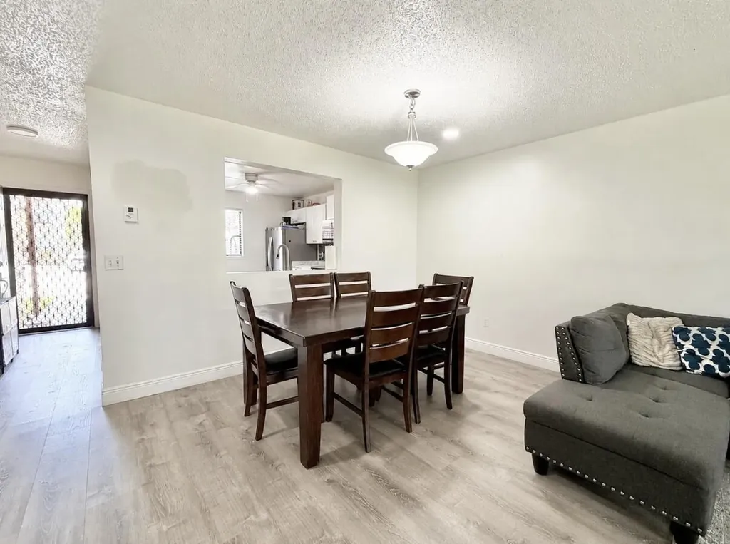 1407 E Lakeview Drive Drive E Royal Palm Beach FL 33411