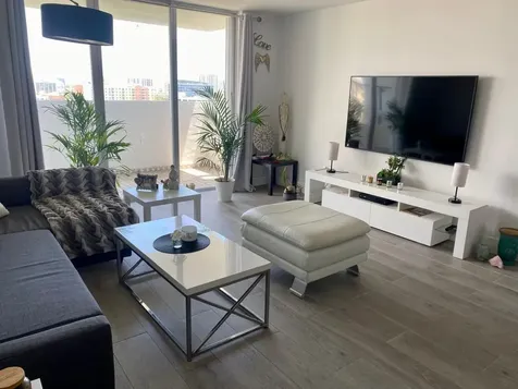 2780 NE 183rd Street Aventura FL 33160