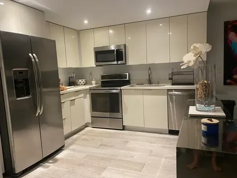 2780 NE 183rd Street Aventura FL 33160