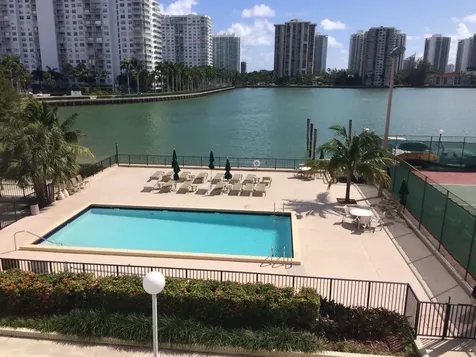2780 NE 183rd Street Aventura FL 33160