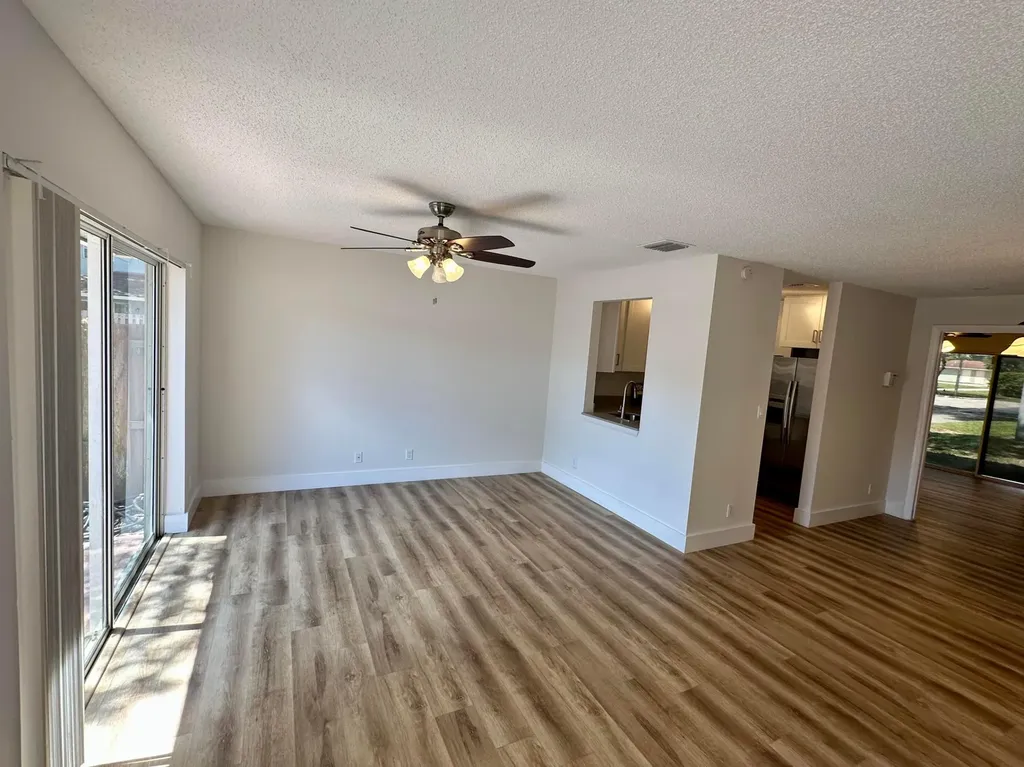 1631 E Cypress Way Way E Palm Springs FL 33406