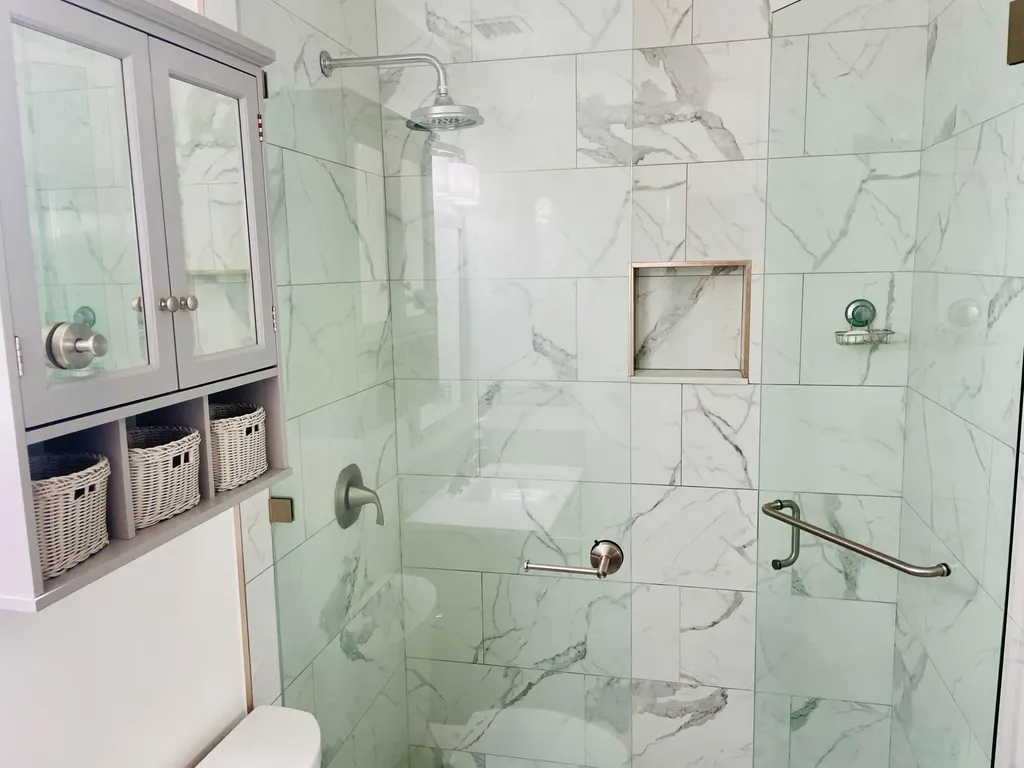 2100 NE 38th Street Lighthouse Point FL 33064