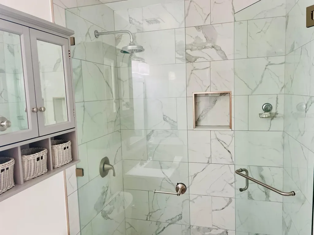 2100 NE 38th Street Lighthouse Point FL 33064