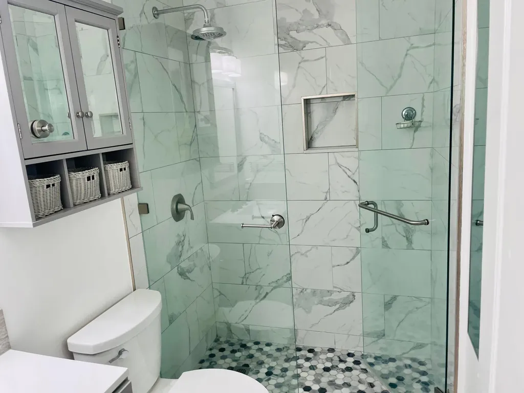 2100 NE 38th Street Lighthouse Point FL 33064