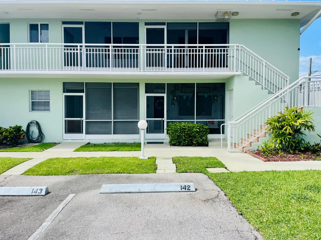 2100 NE 38th Street Lighthouse Point FL 33064