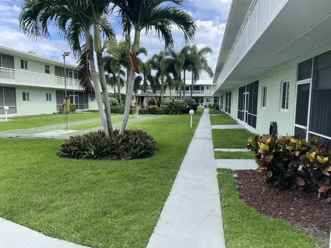 2100 NE 38th Street Lighthouse Point FL 33064