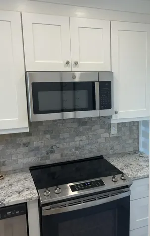 2100 NE 38th Street Lighthouse Point FL 33064