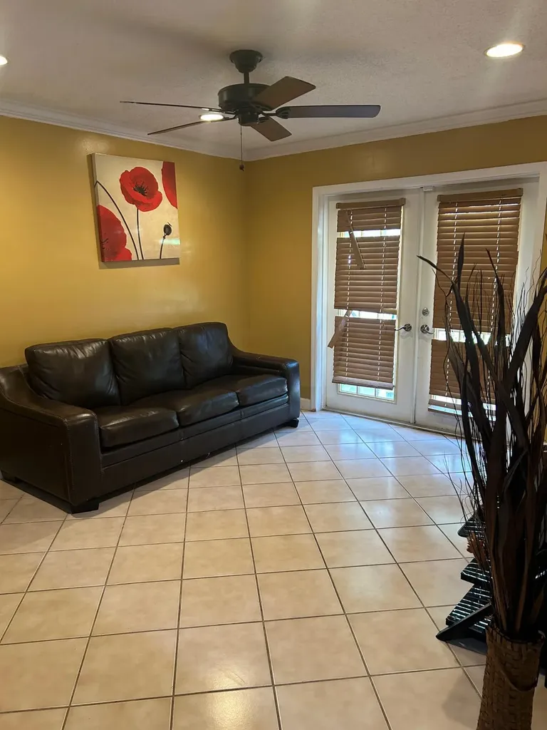 6724 Country Winds Cove Lake Worth FL 33463